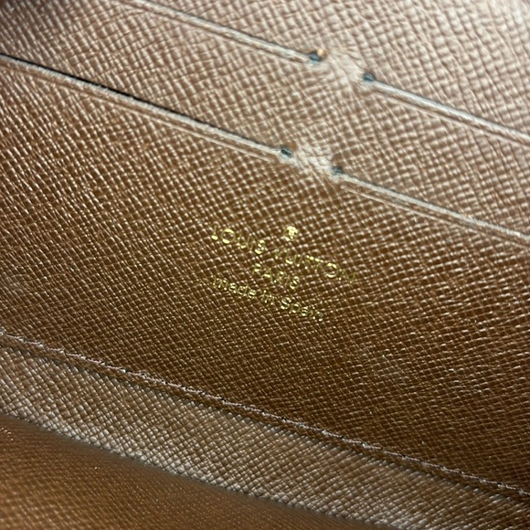 SALE🛍️ Louis Vuitton Mini Lin Denim Zippy Wallet - Picture 9 of 13
